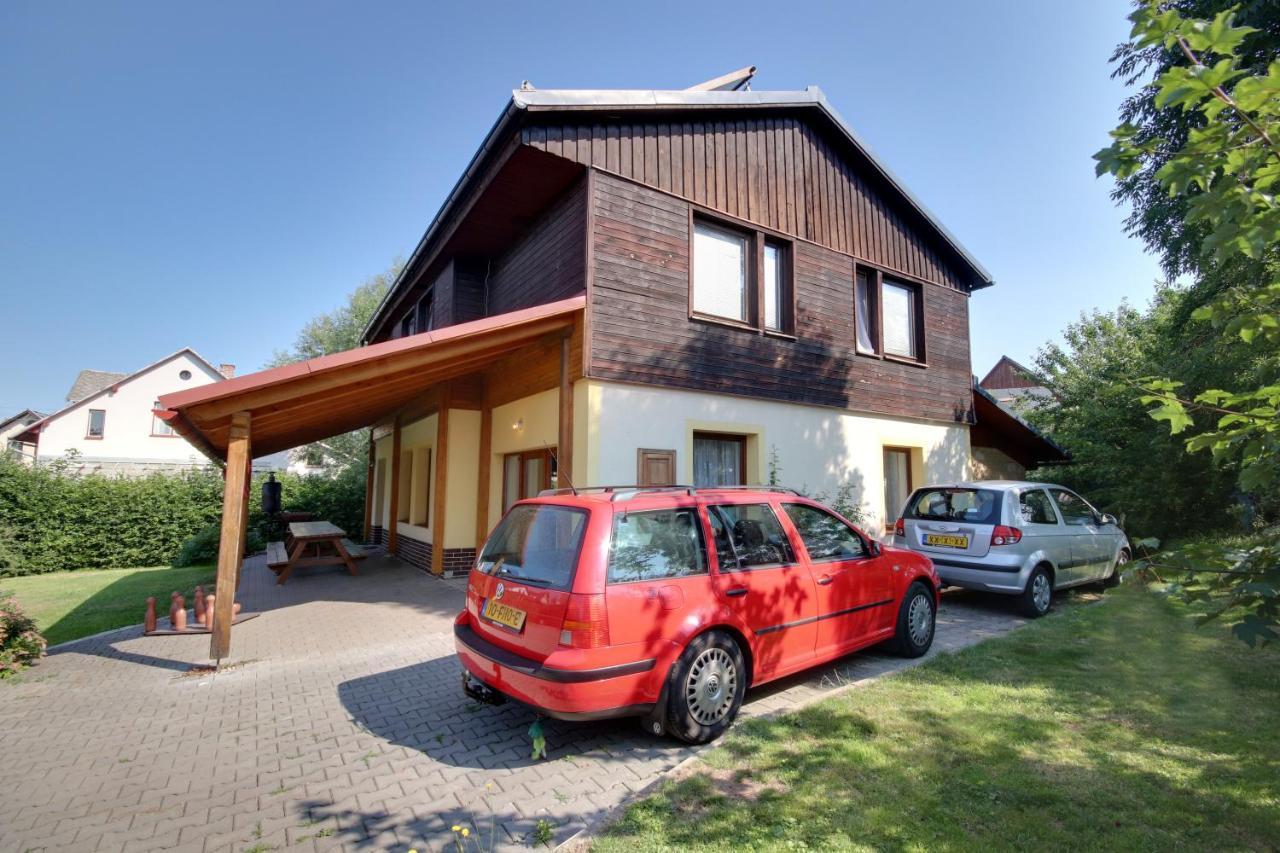 Chata Pod Hájkem Vrchlabí Exterior foto